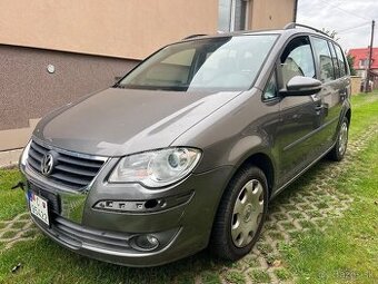 Predám VW Touran Facelift 1T2 1,4TSi 110kW poškodený motor