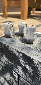 Elasticka forma na betonove zavazia