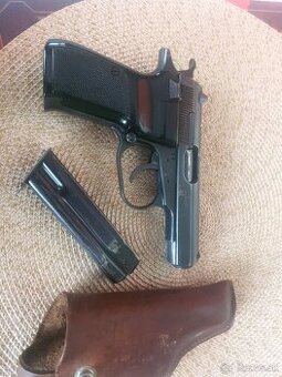 Predam sam. pištol Cz vz.83