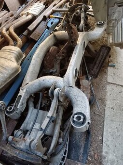 Bmw e39 zadna nápravnica