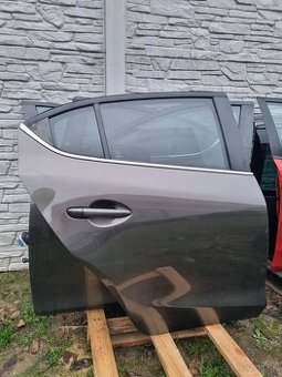 Dvere mazda 3