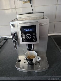 Kavovar Delonghi