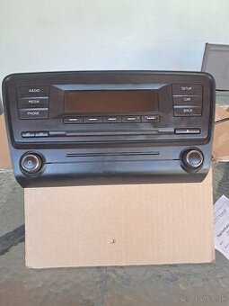 Auto radio skoda octavia 3