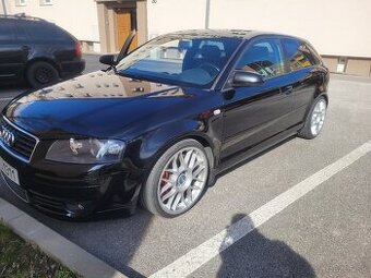 Predám na audi a3 8p kapotu volant a budíky