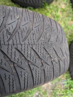 Zimne pneumatiky na diskoch 195/65 R15 pre Mazdu 6