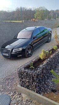 Audi A8 W12