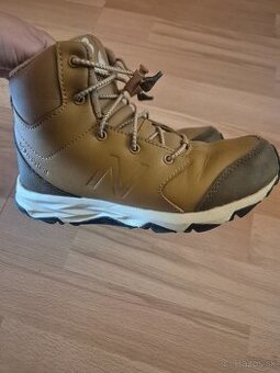 Prechodné topánky New Balance
