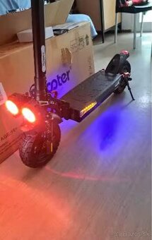 Predám elektrickú kolobežku iScooter ix4 - novú