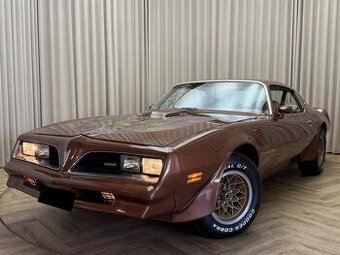Pontiac Firebird Trans Am T/A 6.6 s V8, rok výroby 1978
