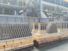 HOLANDSKO - PRÁCA VO FABRIKE S JAZYKOM, AJ BEZ - 17 EUR