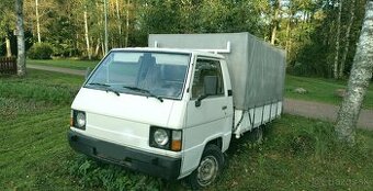 Mitsubishi L300 rv:1983