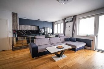 Prenajmem 4 izbový nadštandardný byt v centre mesta