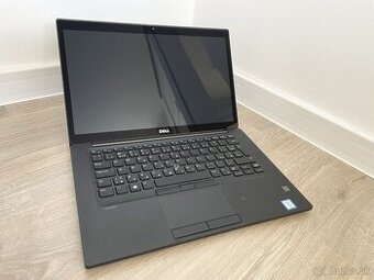 Skvelý pracovný notebook s dotykovou obrazovkou