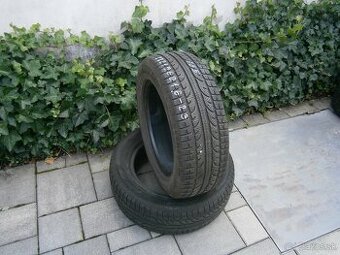 Predám 2x zimné pneu AVON WV7 215/60 R16 99HXL