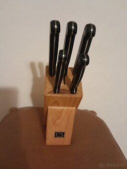 Sada nožov  v bloku