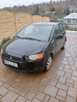 Mitsubishi colt 1.3 70 kw r.v.2010