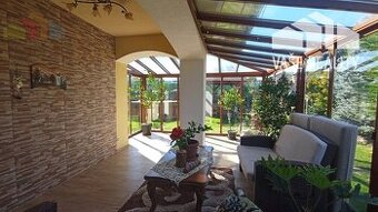 Novinka Rodinný dom s bazénom v lukratívnej lokalite - Nitr