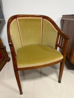 starožitná stolička