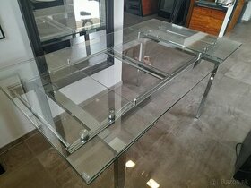 Predám rozkladací skleneny stôl