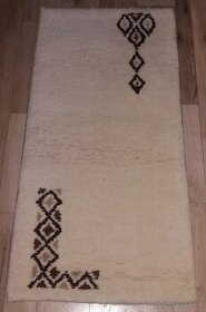 Ručne tkaný koberec z Tuniska