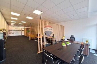 Veľký obchodný priestor na prenájom, Hlavná ulica, Galanta