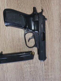Predám pištol CZ 83 9mm.trezorovka