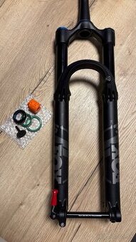 Nová Fox 36 Grip2 150mm + Cane Creek Forty Is41/52
