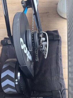 Predám Wahoo KICKR CORE Zwift One + cestný bicykel SCOTT