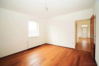 NA PREDAJ 3 - IZBOVÝ RODINNÝ DOM, DIAKOVCE, VEĽKÁ GARÁŽ