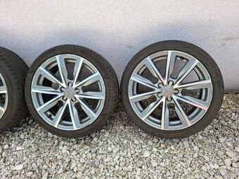 17"ELEKTRONY ORIGINAL AUDI A1,NOVE LETNE PNEU 214/40ZR17