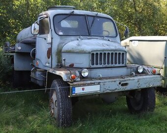 PRAGA V3S 6x6 fekal
