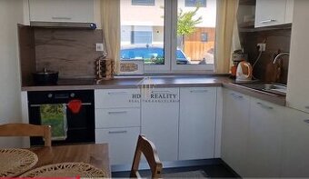 HD REALITY -predaj šikovný štvorizbový  rodinný dom v radove