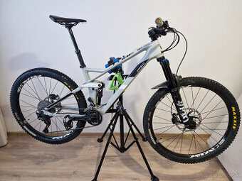 Cube Stereo 140 HPC Race 27,5 2019, karbon, vel. M