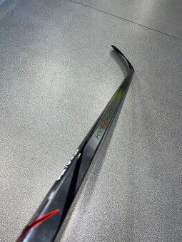 hokejka Bauer Vapor Hyperlite2