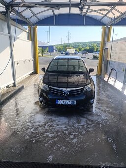 Toyota Avensis combi T27