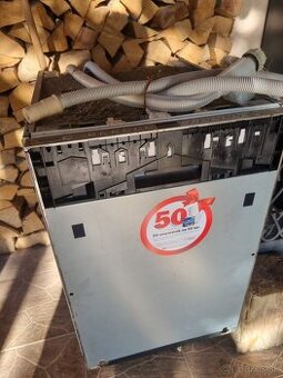 Predám umývačku značky BOSCH na súčiastky