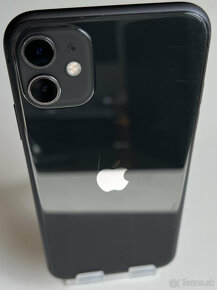 Apple iPhone 11 64 GB čierny / batéria 93 % - 1