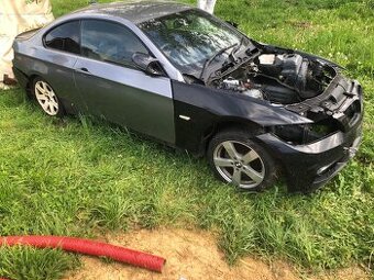 Predam karoseriu z BMW E92 faceliftu