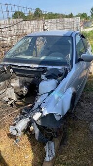 Predám karosériu BMW E46 318i