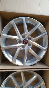 R18 5x114,3 mm BORBET strieborné MITSUBISHI