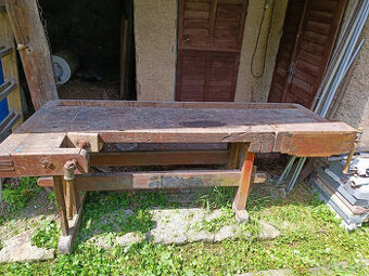 Stolársky drevený stôl (ponk)