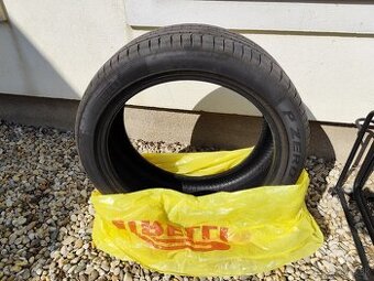 Pirelli P Zero 235/45 R20 - 1