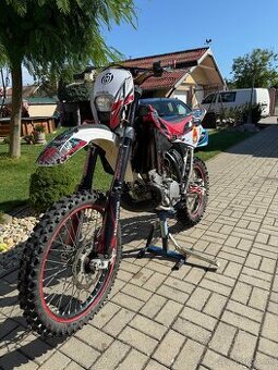 Husqvarna WR 300 (2010)