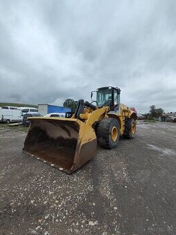 Čelný nakladač New Holland w270