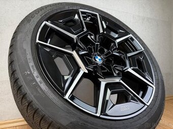 Originál zimní kolesa R22 BMW XM G09