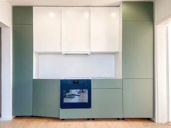 Moderný 1.5i byt so zasklenou lodžiou a klimatizáciou, DNV