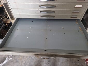 Skriňa na náradie, výkresy, mapy