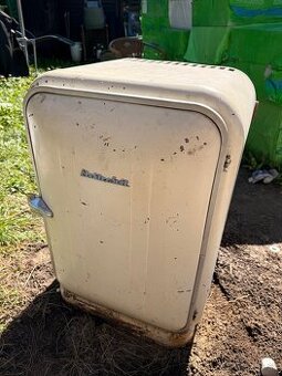 Retro chladnička Elektrosvit