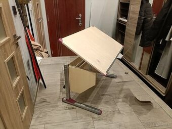 Darujem písací stôl