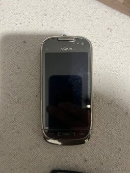 Nokia c7-00
